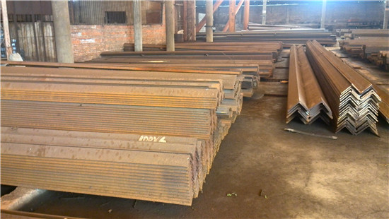 �����ɫ���ٻ���